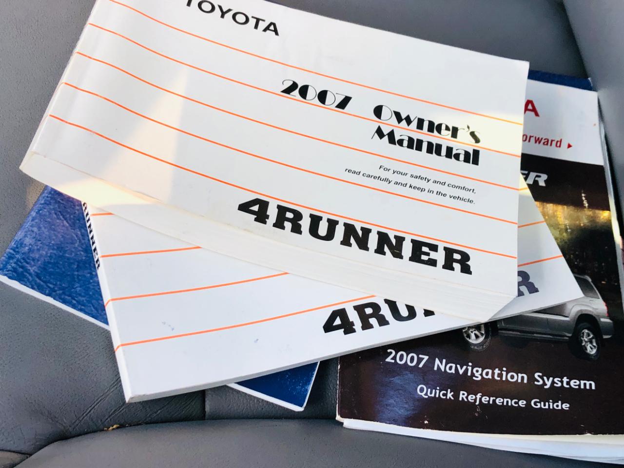 Toyota 4Runner 4WD 4dr V8 Limited (Natl) 2007