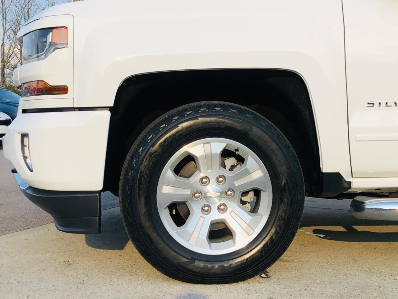 Chevrolet Silverado 1500 4WD Double Cab 143.5" LT w/2LT 2018