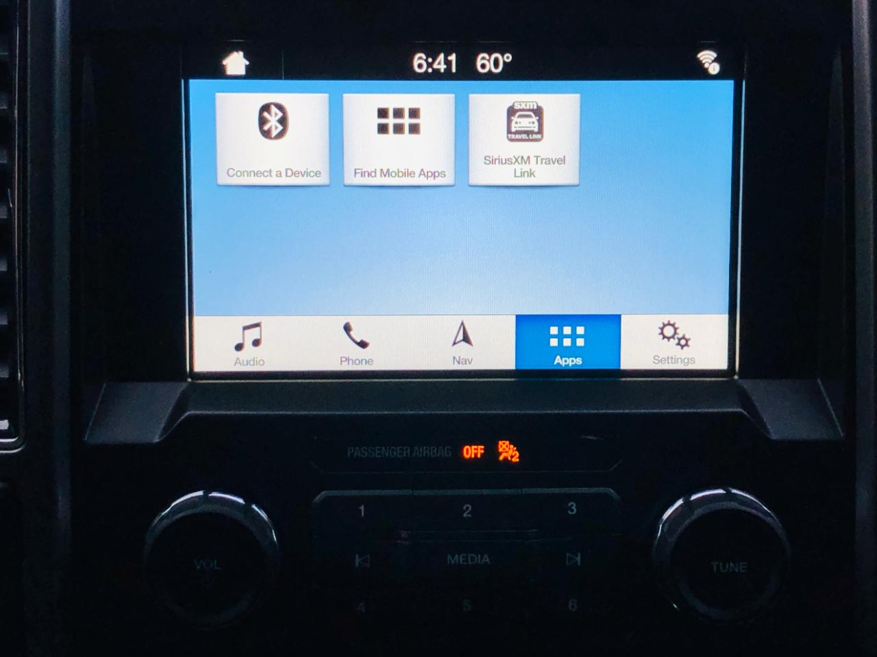 Ford F-150 4WD SuperCrew 139" XLT 2018