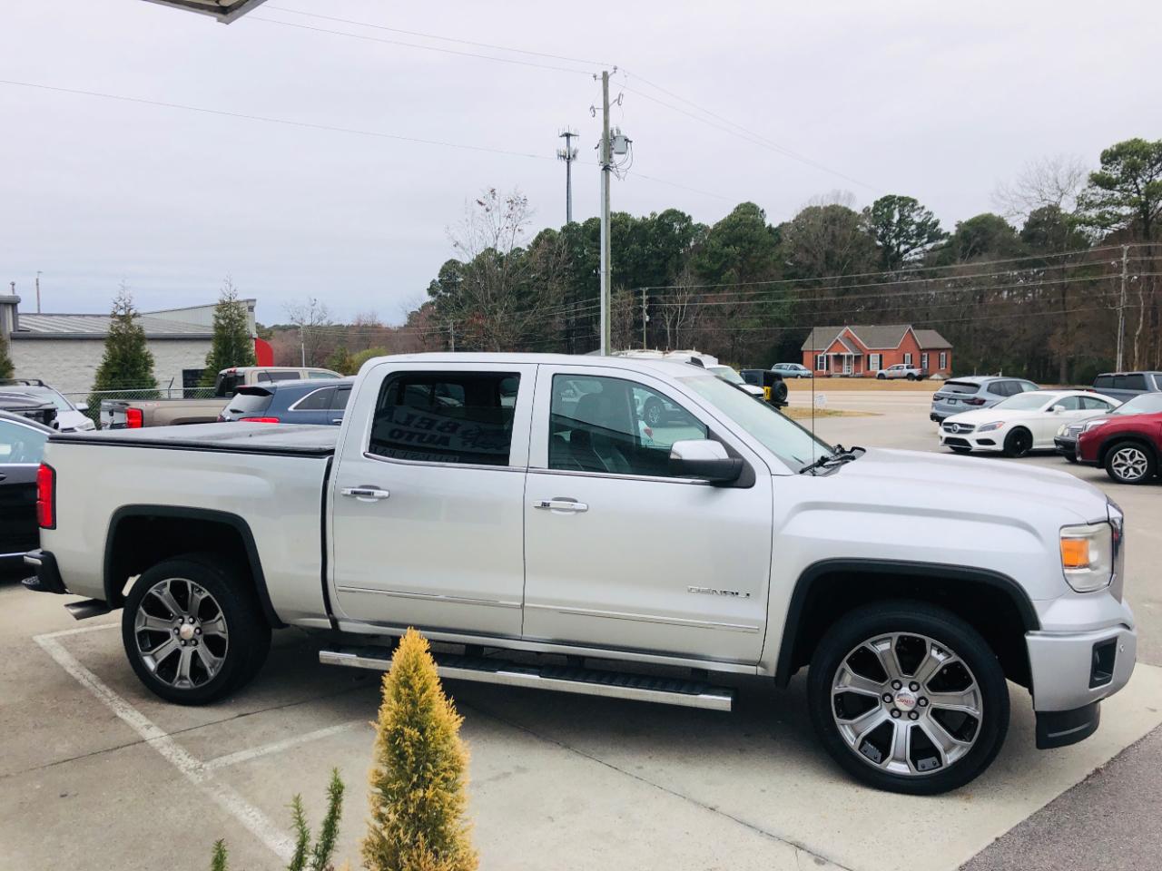 GMC Sierra 1500 4WD Crew Cab 143.5" Denali 2014