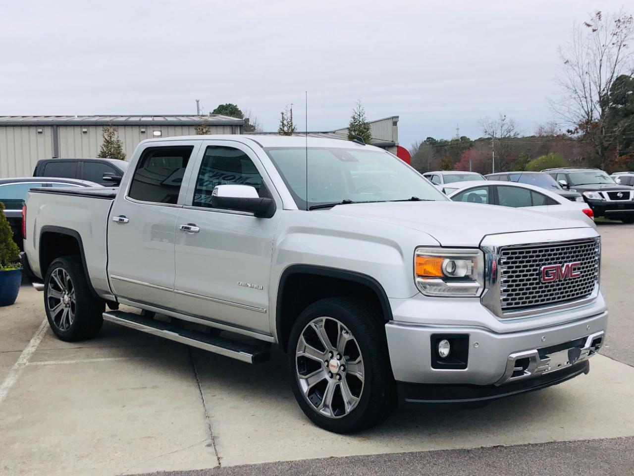 GMC Sierra 1500 4WD Crew Cab 143.5" Denali 2014