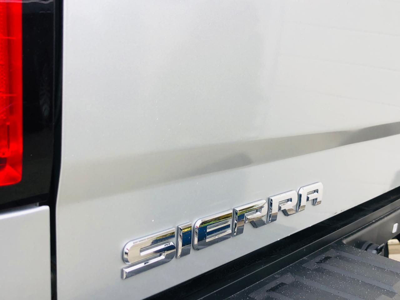 GMC Sierra 1500 4WD Crew Cab 143.5" Denali 2014