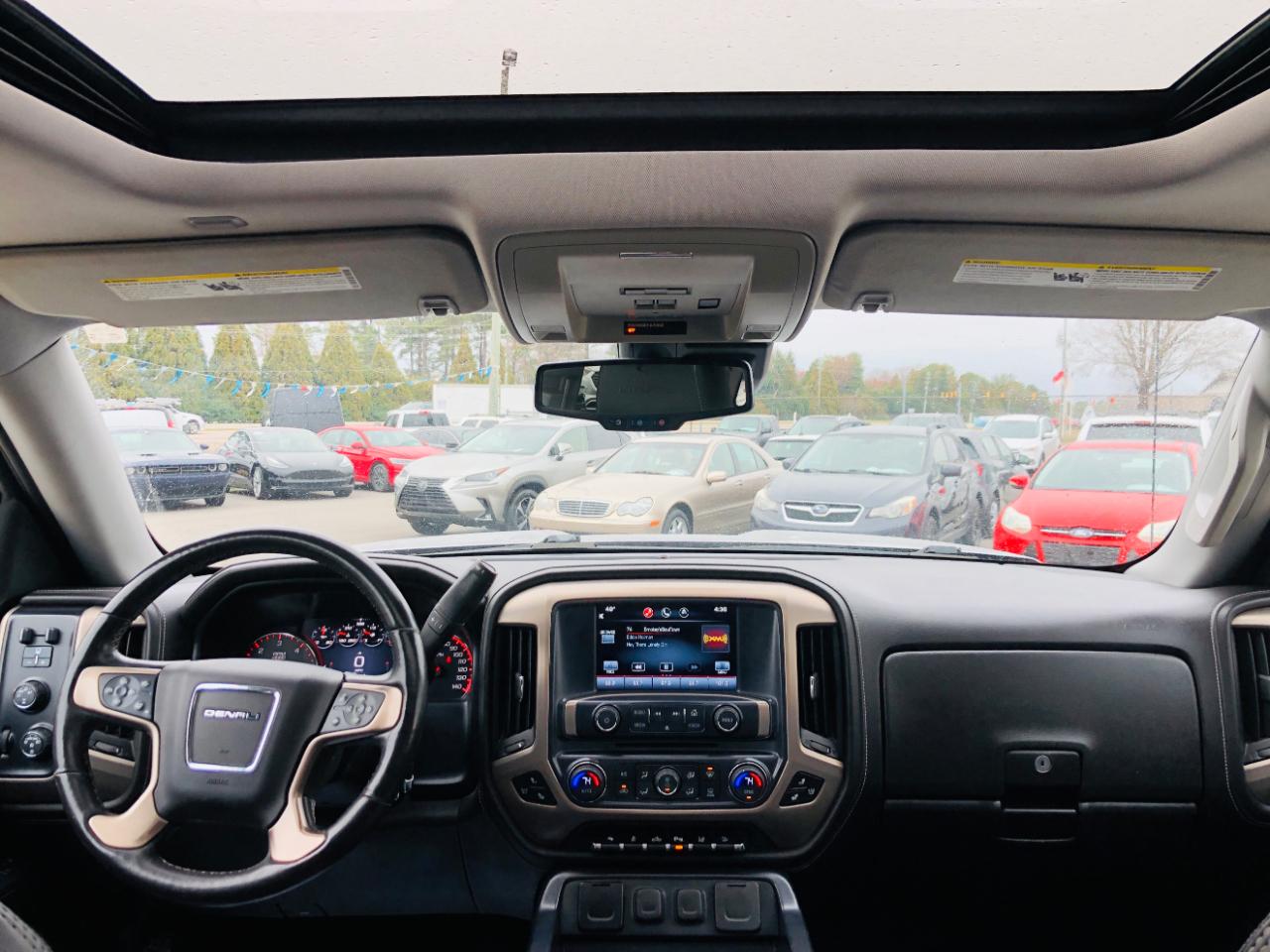 GMC Sierra 1500 4WD Crew Cab 143.5" Denali 2014