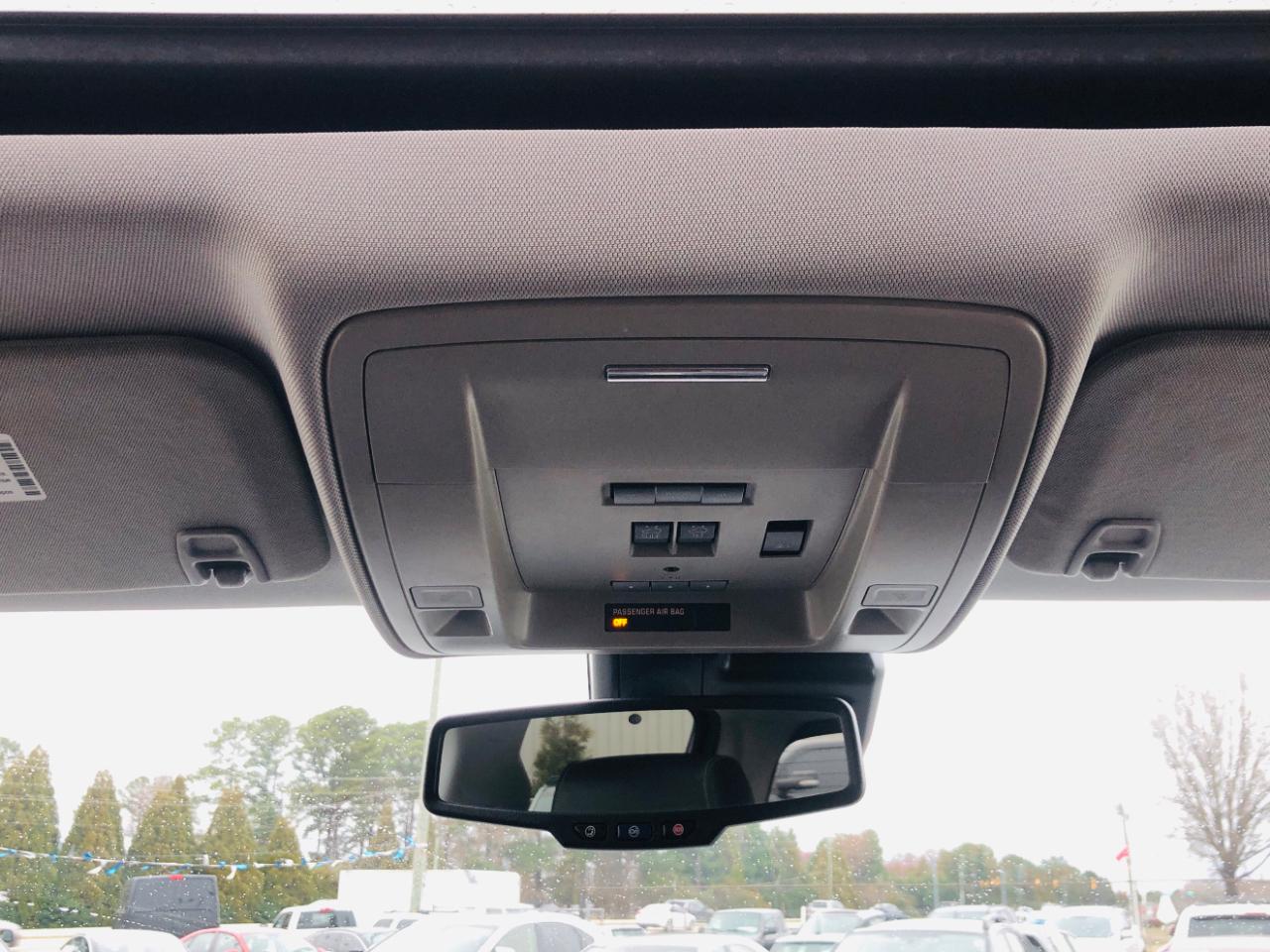 GMC Sierra 1500 4WD Crew Cab 143.5" Denali 2014