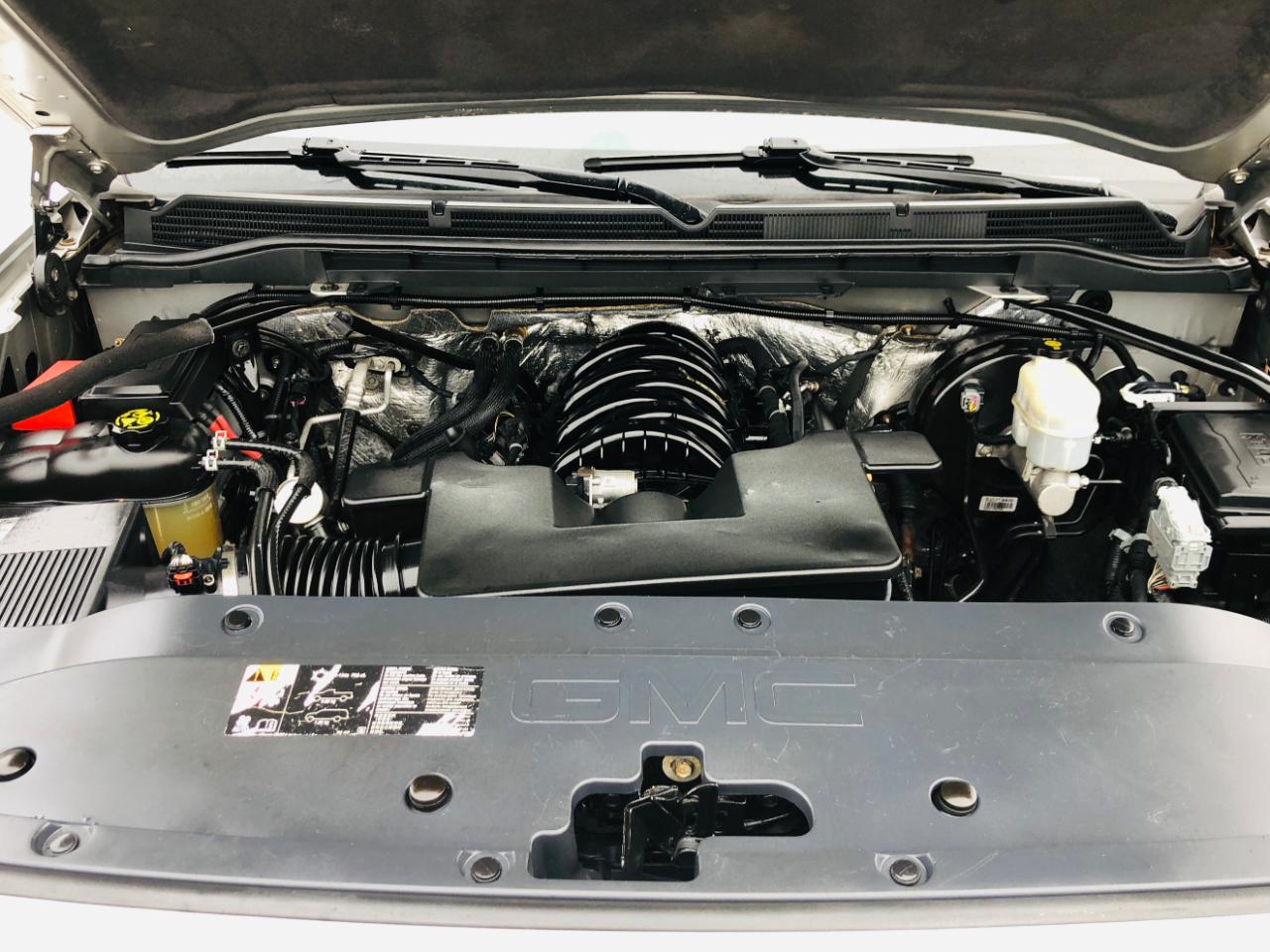 GMC Sierra 1500 4WD Crew Cab 143.5" Denali 2014