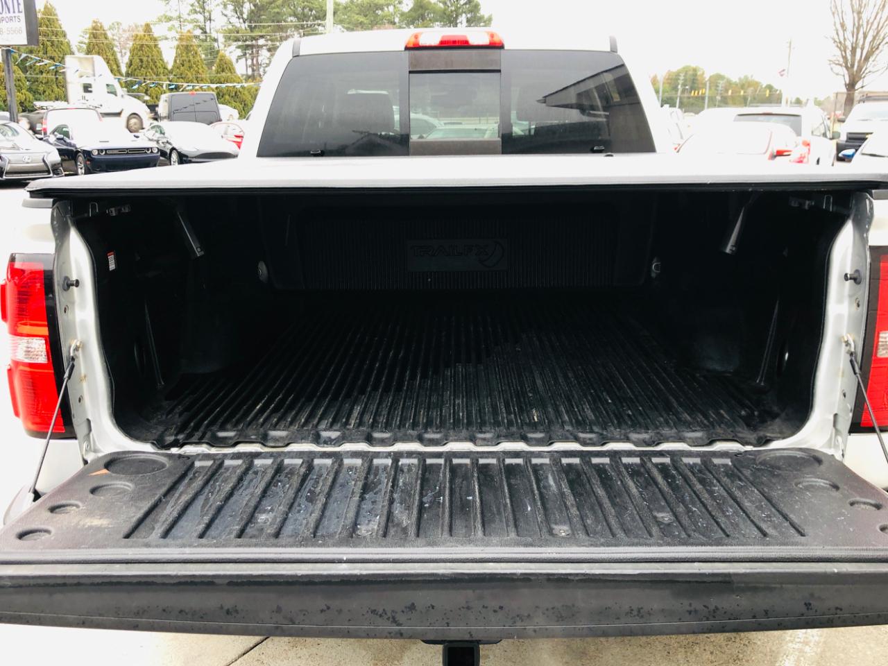 GMC Sierra 1500 4WD Crew Cab 143.5" Denali 2014