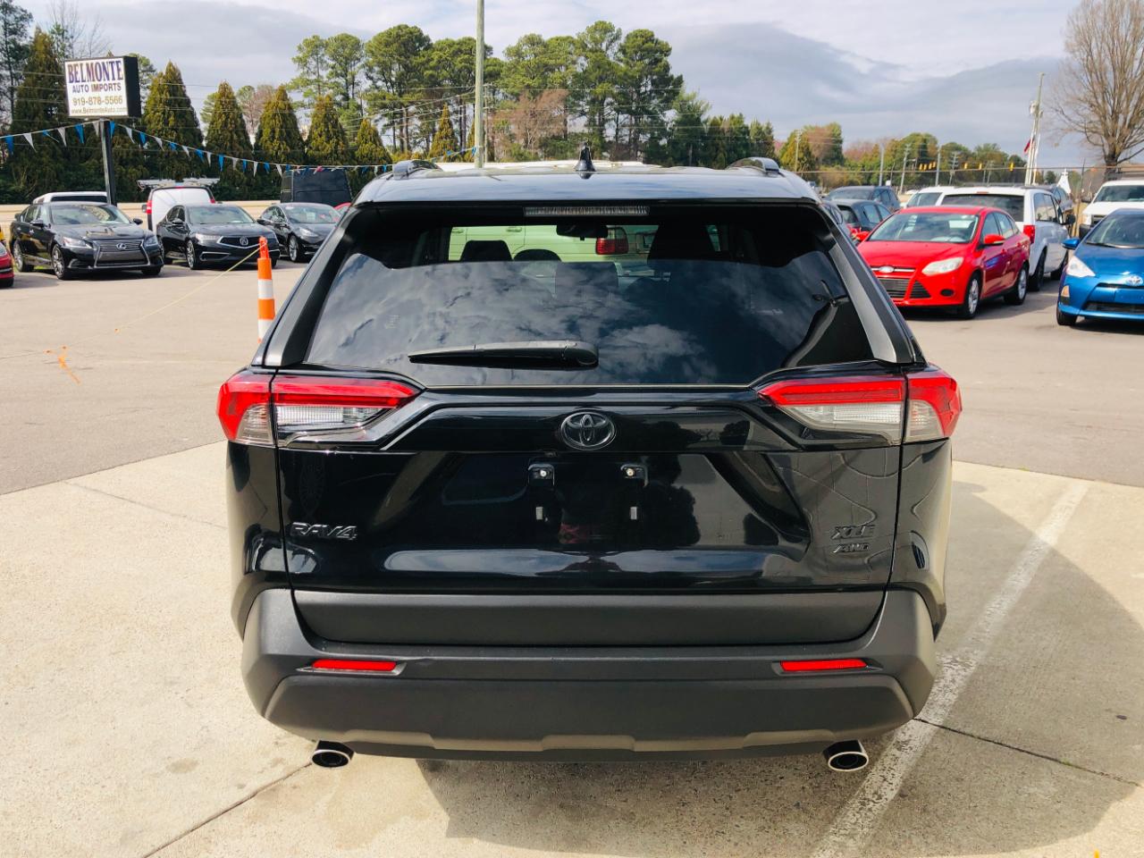 Toyota RAV4 XLE Premium AWD (Natl) 2020