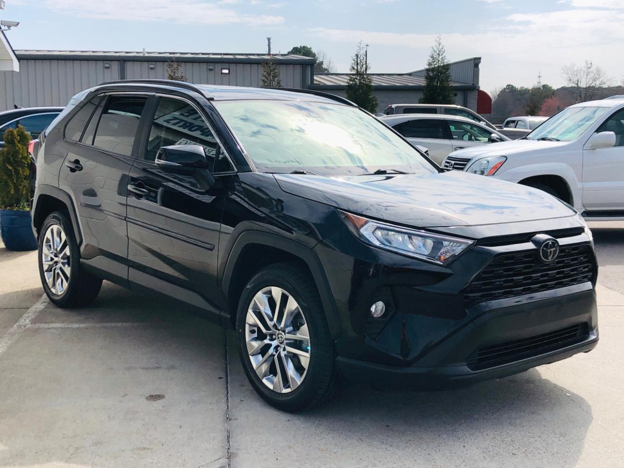 Toyota RAV4 XLE Premium AWD (Natl) 2020