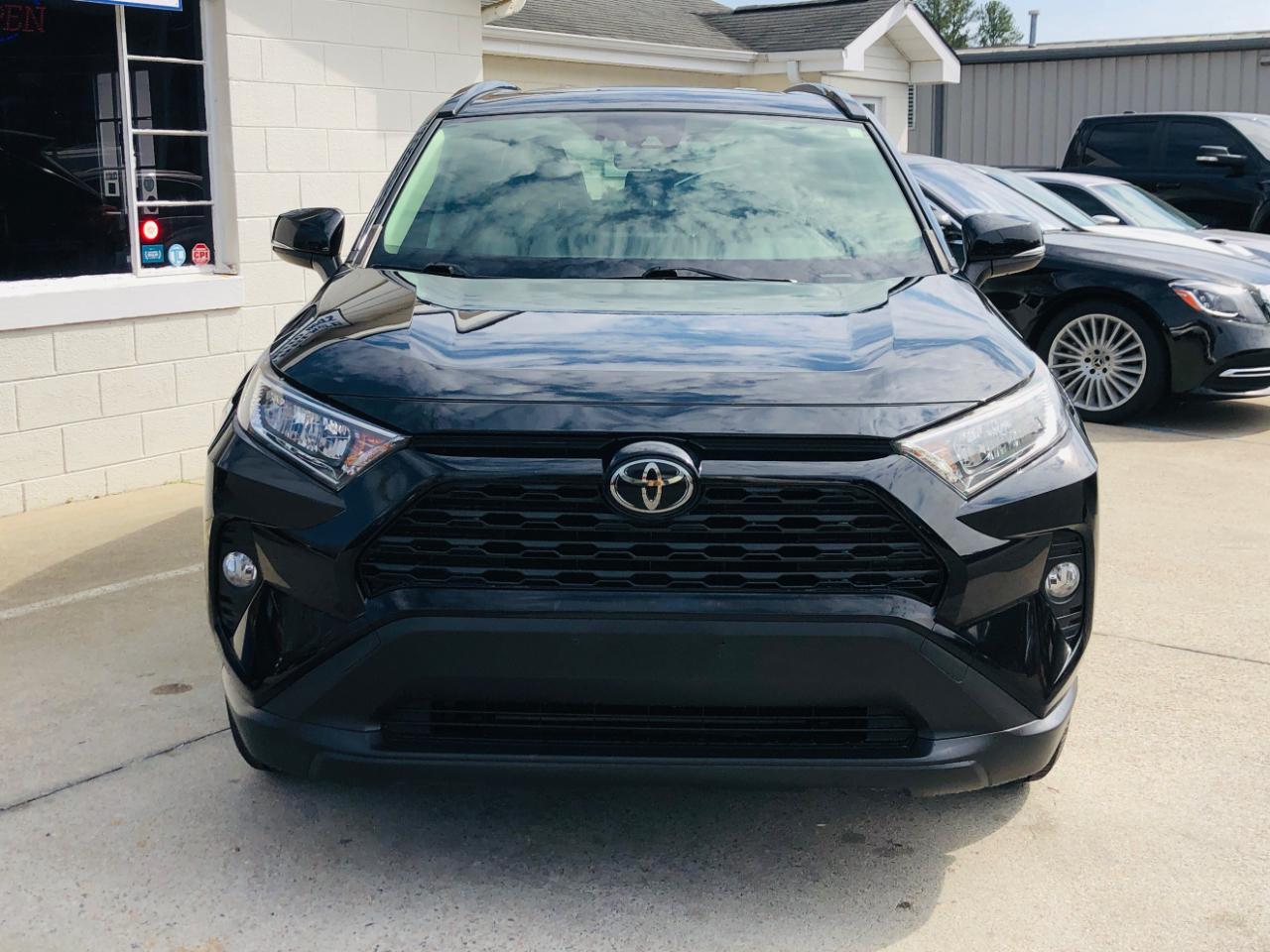 Toyota RAV4 XLE Premium AWD (Natl) 2020