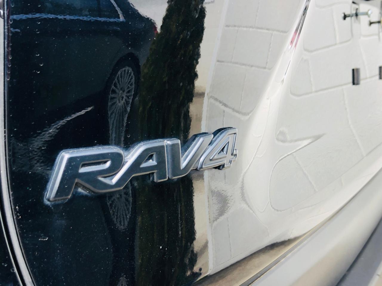 Toyota RAV4 XLE Premium AWD (Natl) 2020
