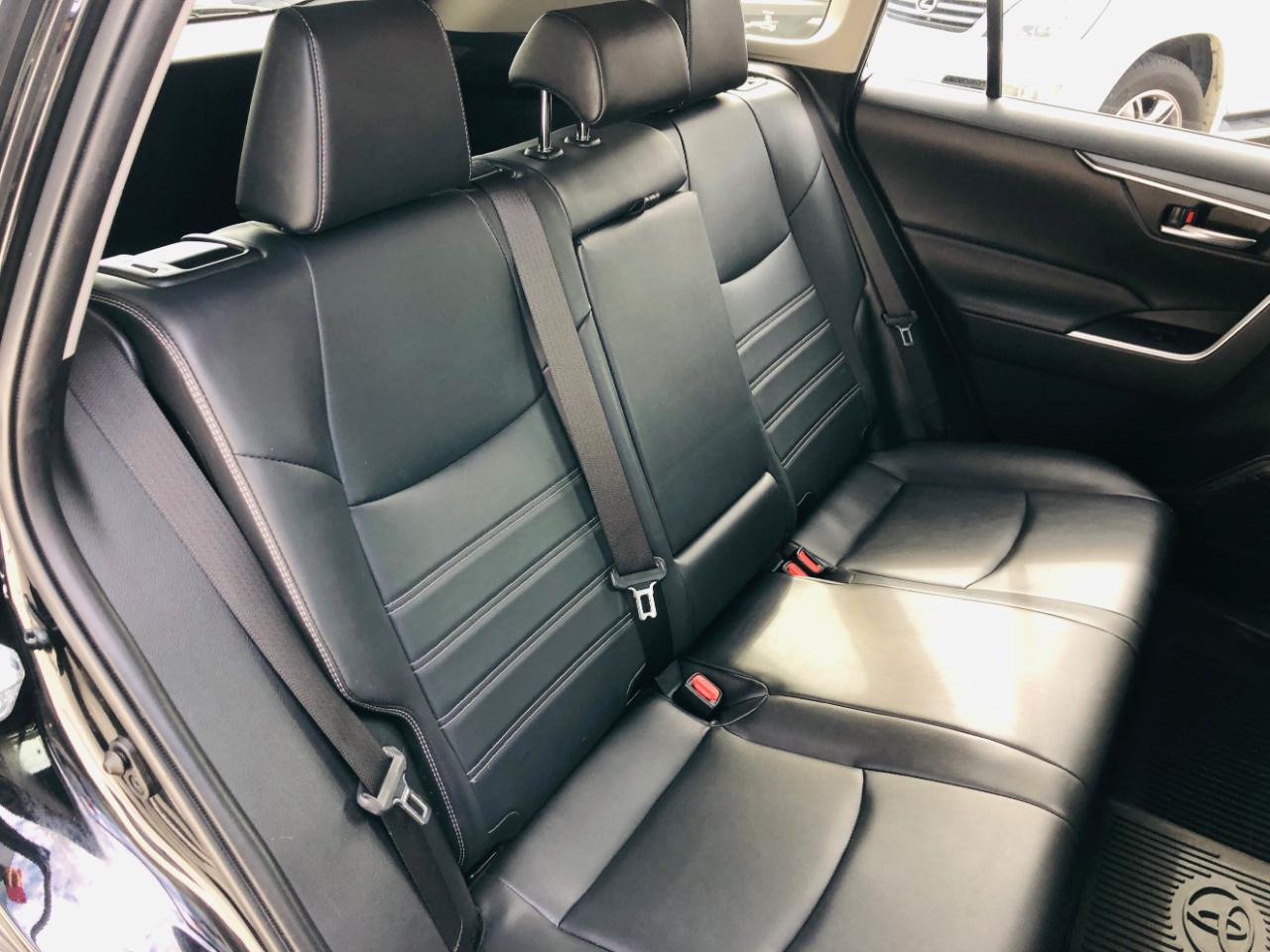 Toyota RAV4 XLE Premium AWD (Natl) 2020