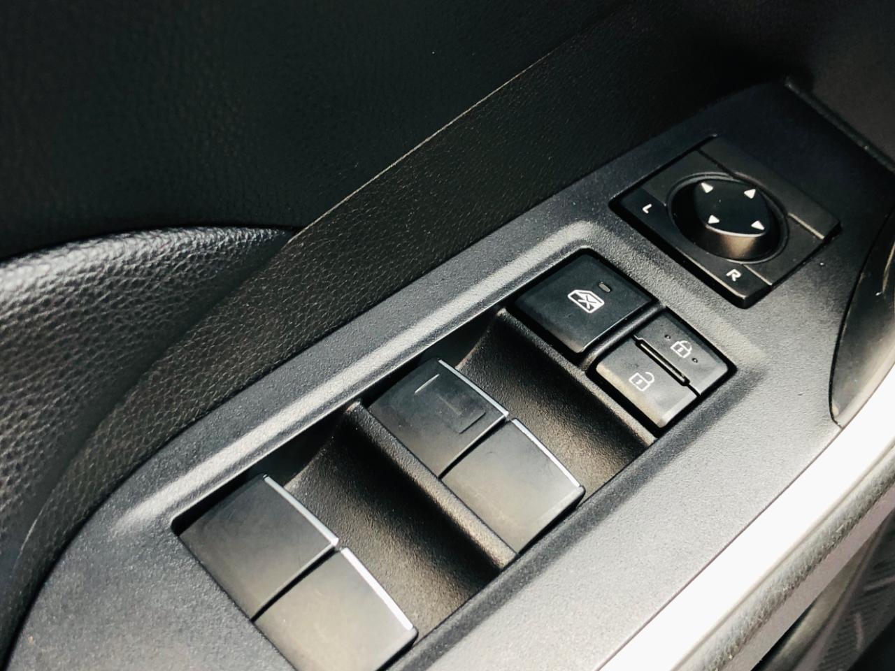 Toyota RAV4 XLE Premium AWD (Natl) 2020