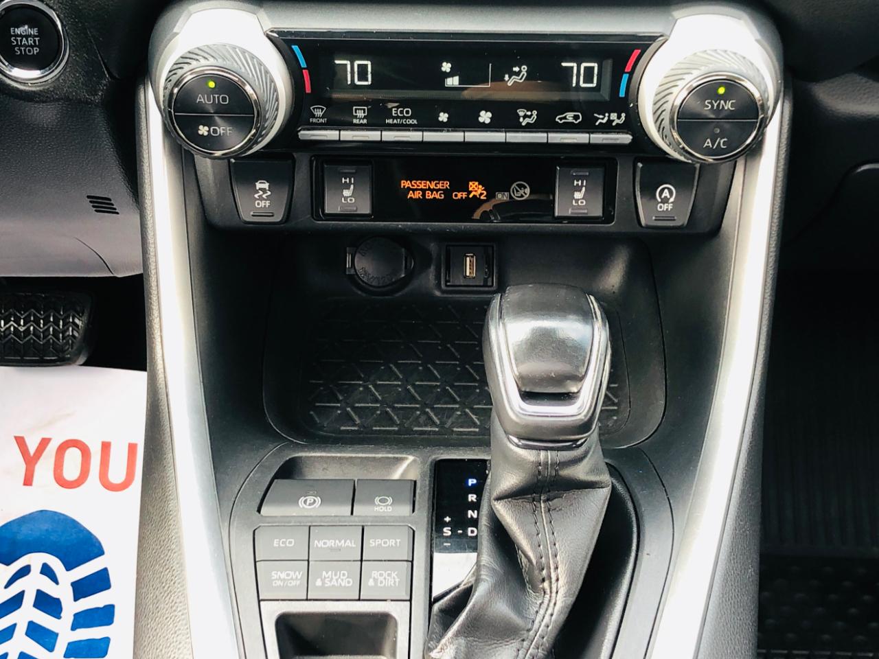 Toyota RAV4 XLE Premium AWD (Natl) 2020