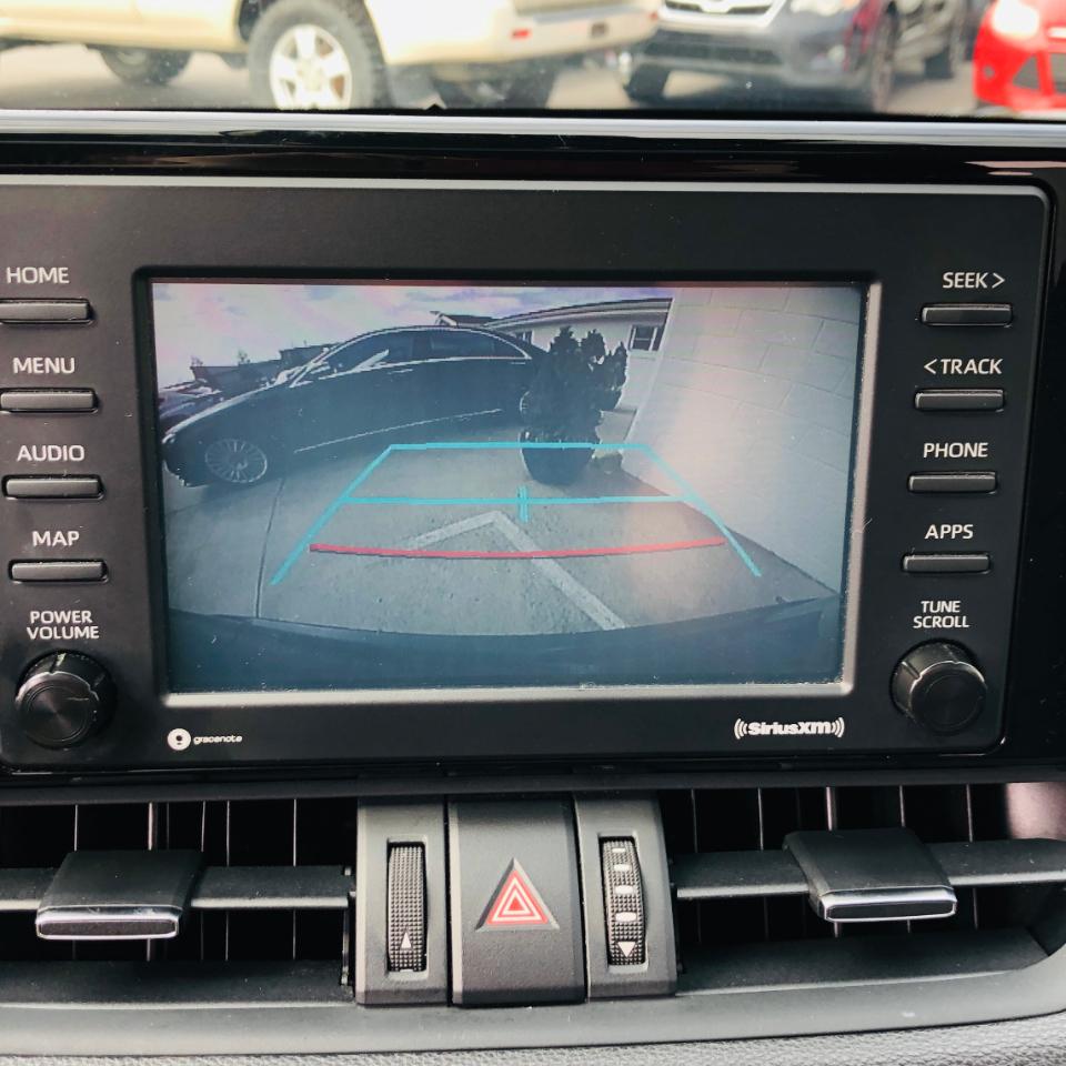 Toyota RAV4 XLE Premium AWD (Natl) 2020