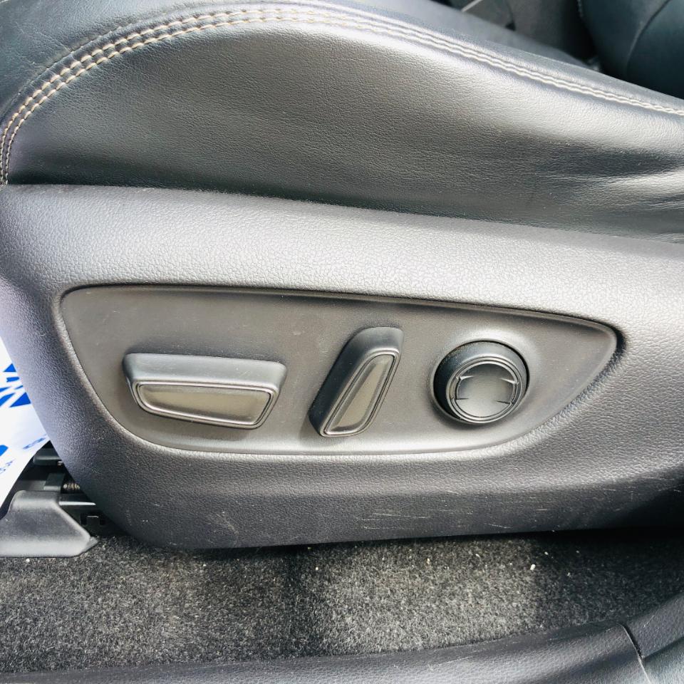 Toyota RAV4 XLE Premium AWD (Natl) 2020