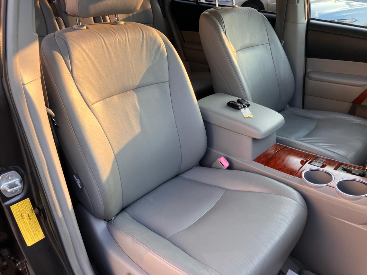 Toyota Highlander FWD 4dr Limited (Natl) 2008