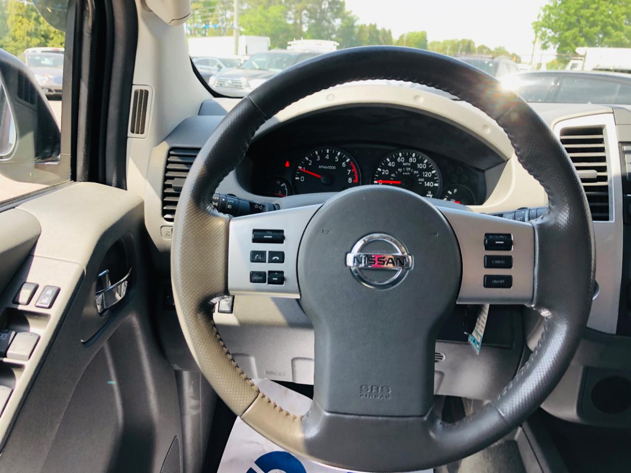 Nissan Frontier 2WD Crew Cab SWB Auto SV 2016