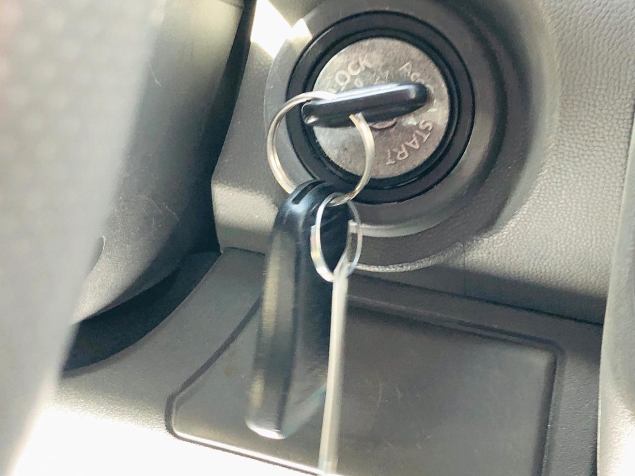 Nissan Frontier 2WD Crew Cab SWB Auto SV 2016