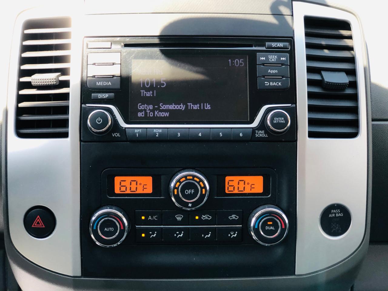 Nissan Frontier 2WD Crew Cab SWB Auto SV 2016