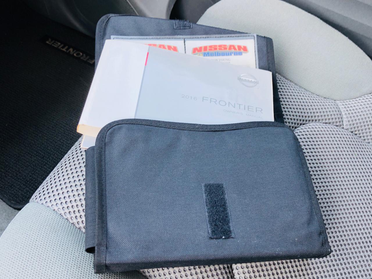 Nissan Frontier 2WD Crew Cab SWB Auto SV 2016