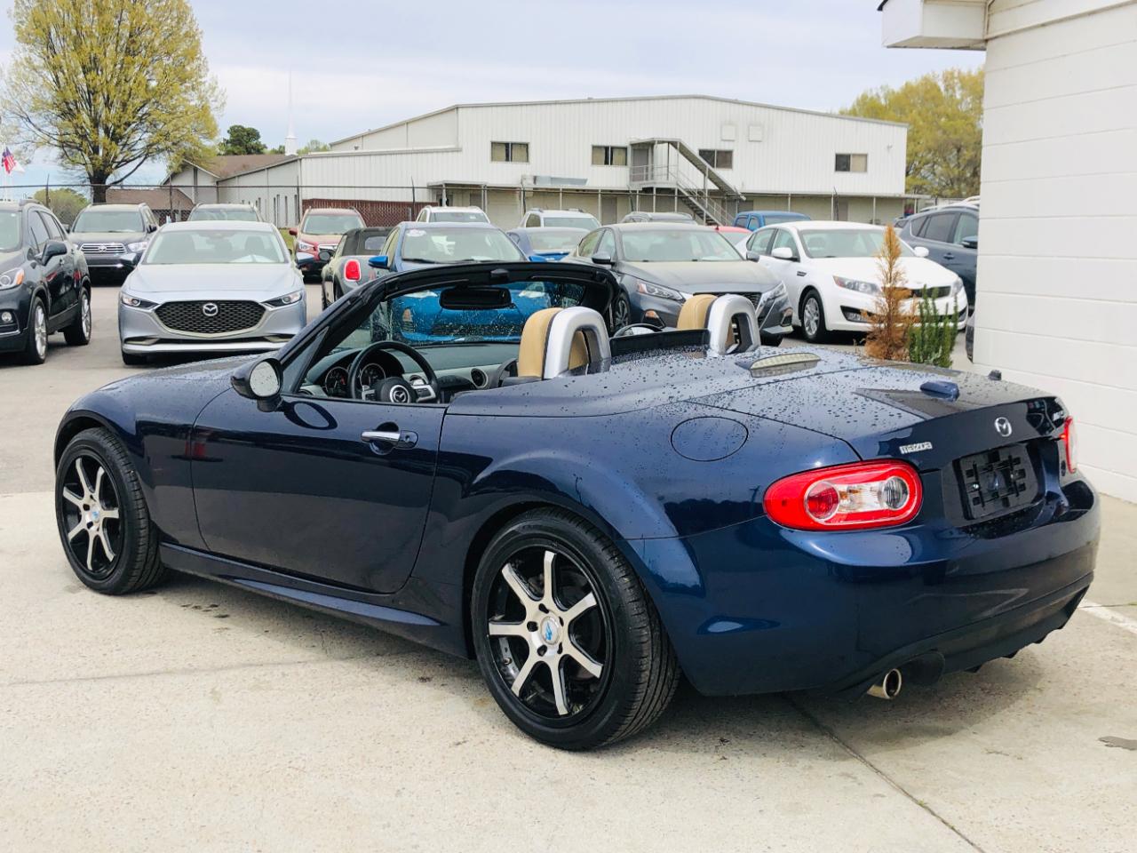 Mazda MX-5 Miata 2dr Conv PRHT Auto Grand Touring 2009