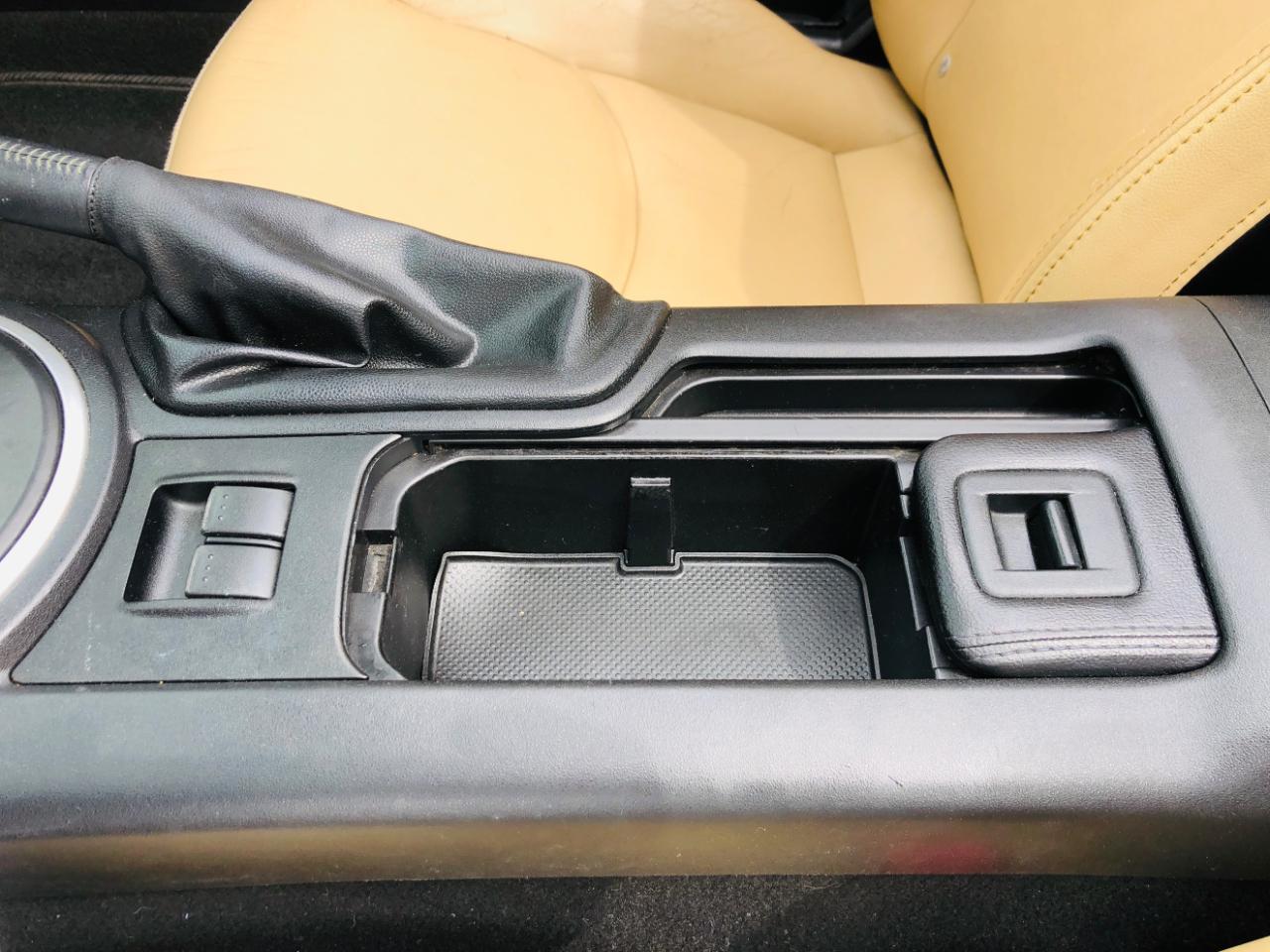 Mazda MX-5 Miata 2dr Conv PRHT Auto Grand Touring 2009