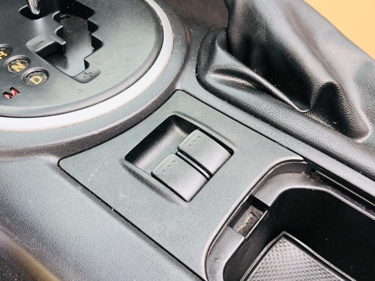 Mazda MX-5 Miata 2dr Conv PRHT Auto Grand Touring 2009