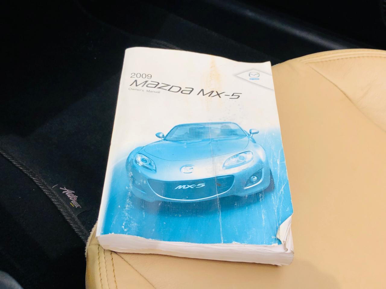 Mazda MX-5 Miata 2dr Conv PRHT Auto Grand Touring 2009