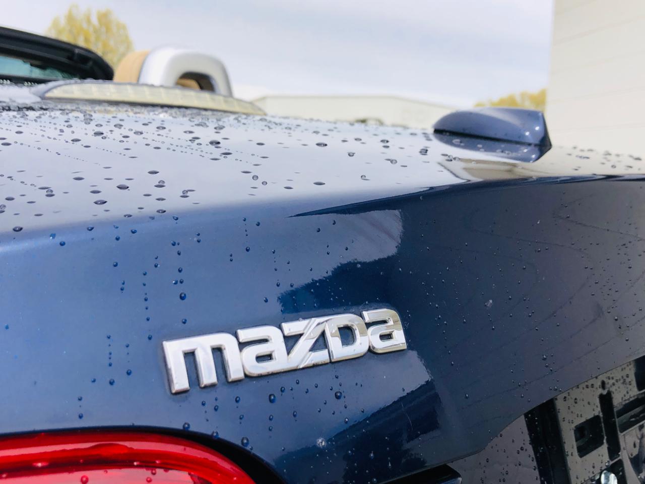 Mazda MX-5 Miata 2dr Conv PRHT Auto Grand Touring 2009