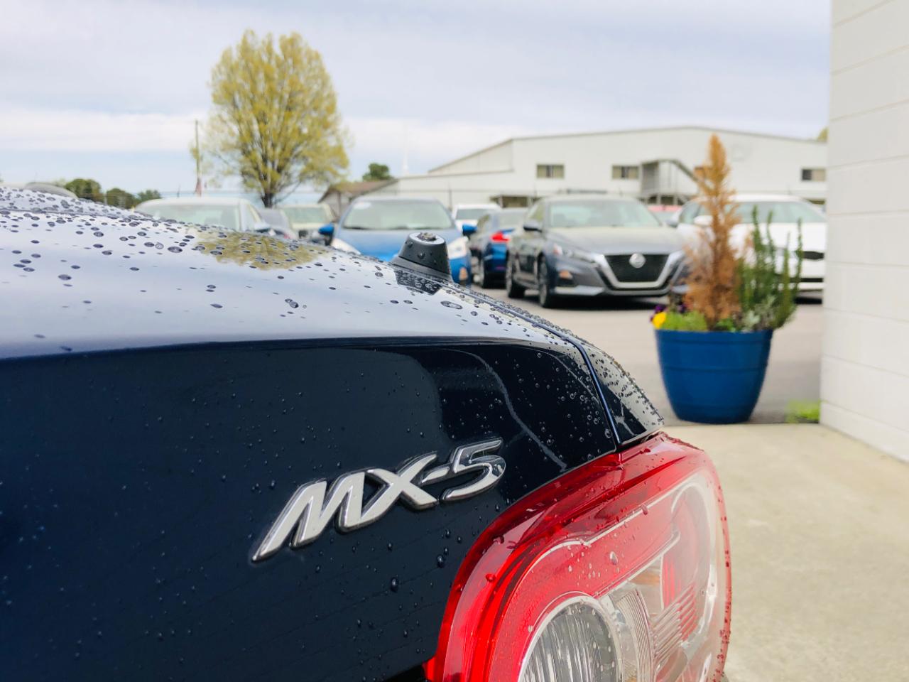 Mazda MX-5 Miata 2dr Conv PRHT Auto Grand Touring 2009