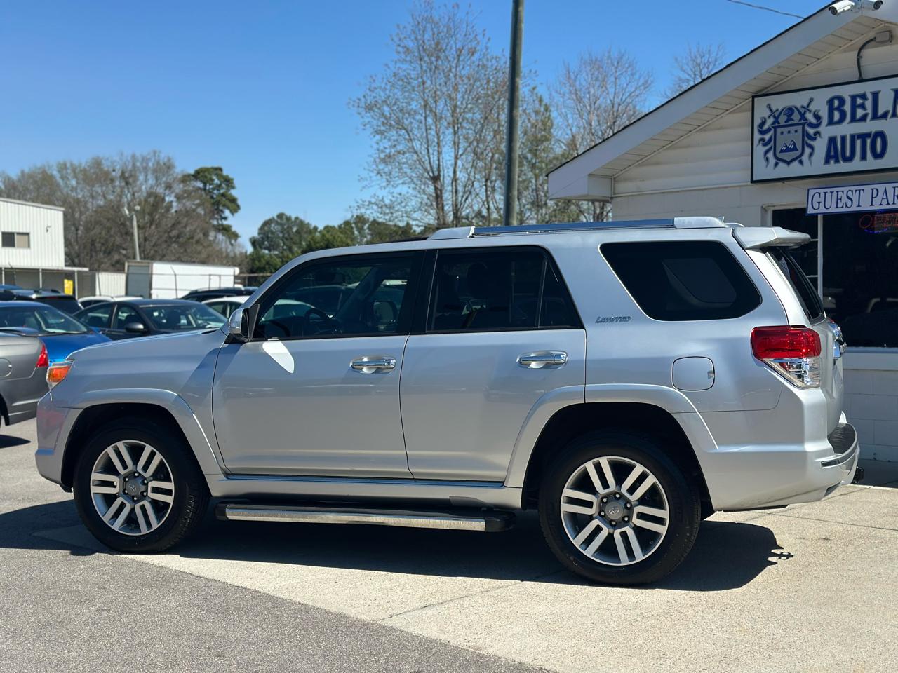 Toyota 4Runner 4WD 4dr V6 Limited (Natl) 2011