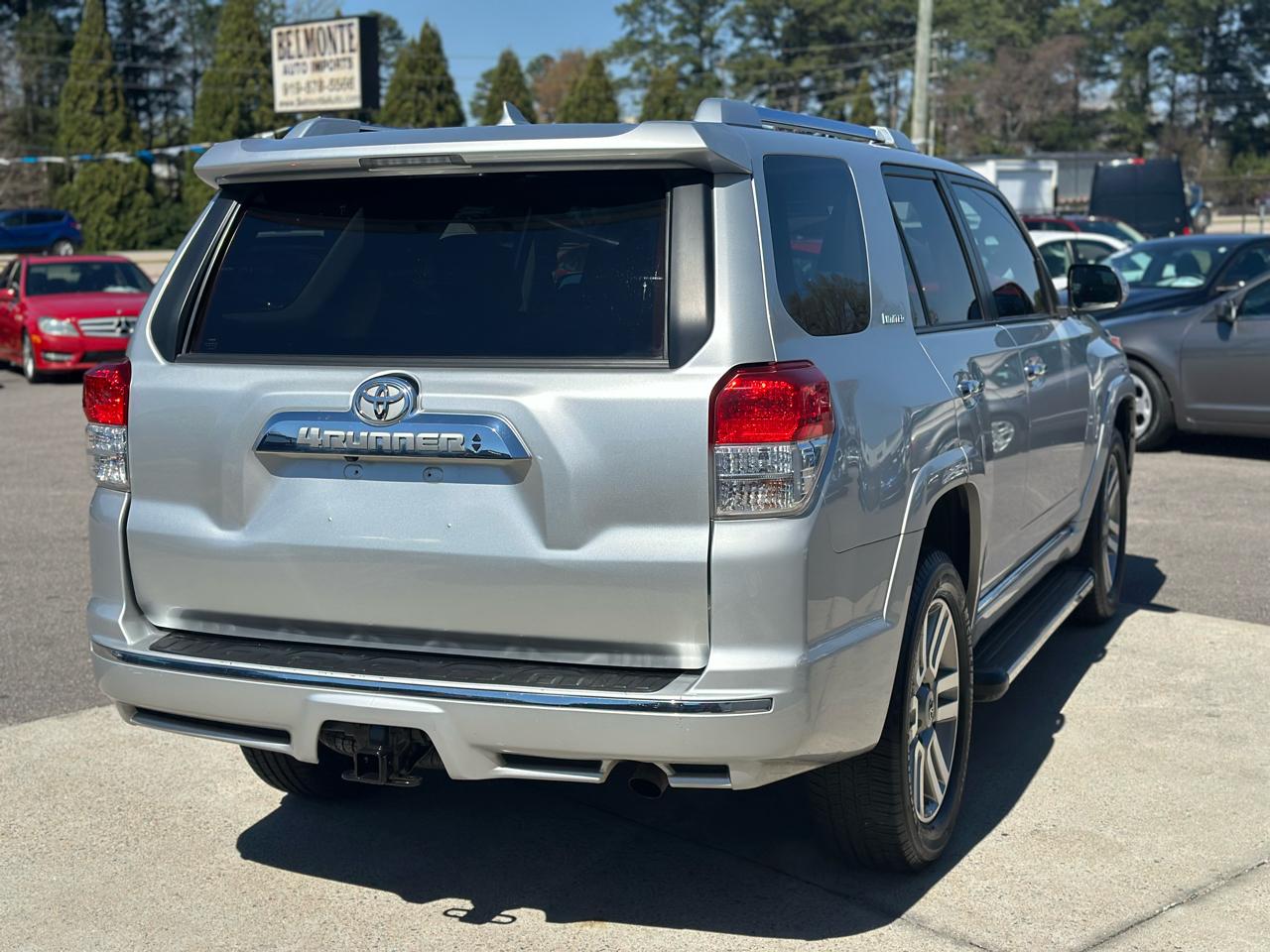 Toyota 4Runner 4WD 4dr V6 Limited (Natl) 2011