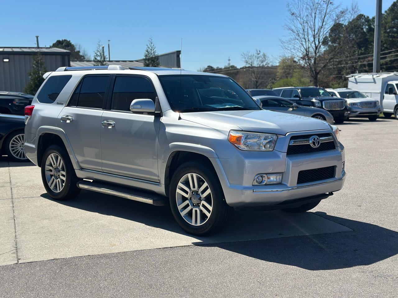 Toyota 4Runner 4WD 4dr V6 Limited (Natl) 2011