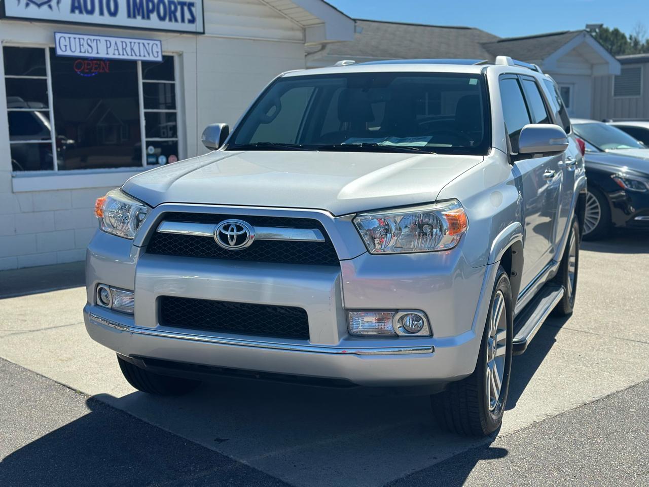 Toyota 4Runner 4WD 4dr V6 Limited (Natl) 2011
