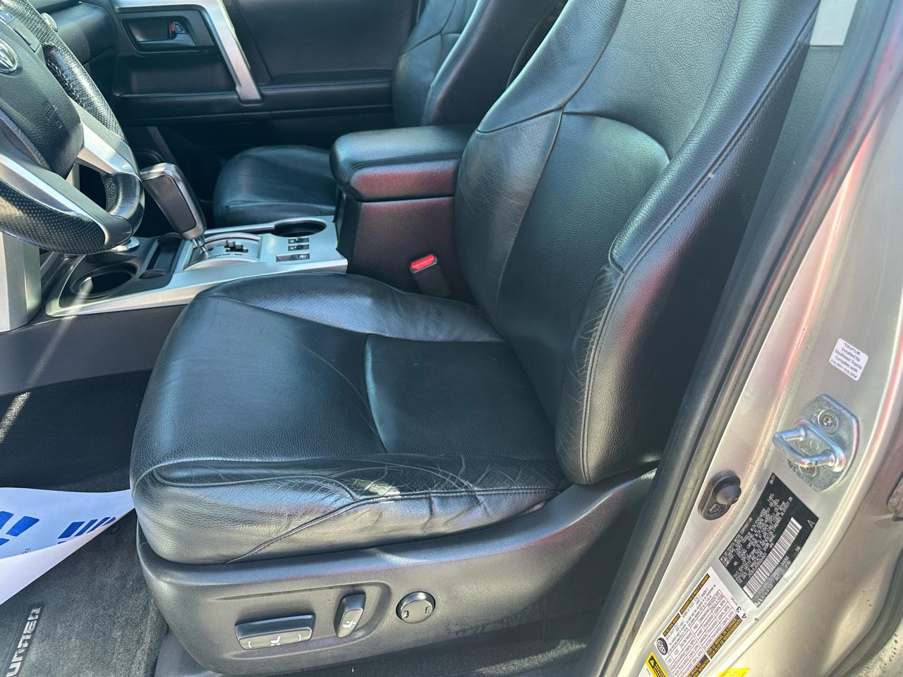 Toyota 4Runner 4WD 4dr V6 Limited (Natl) 2011