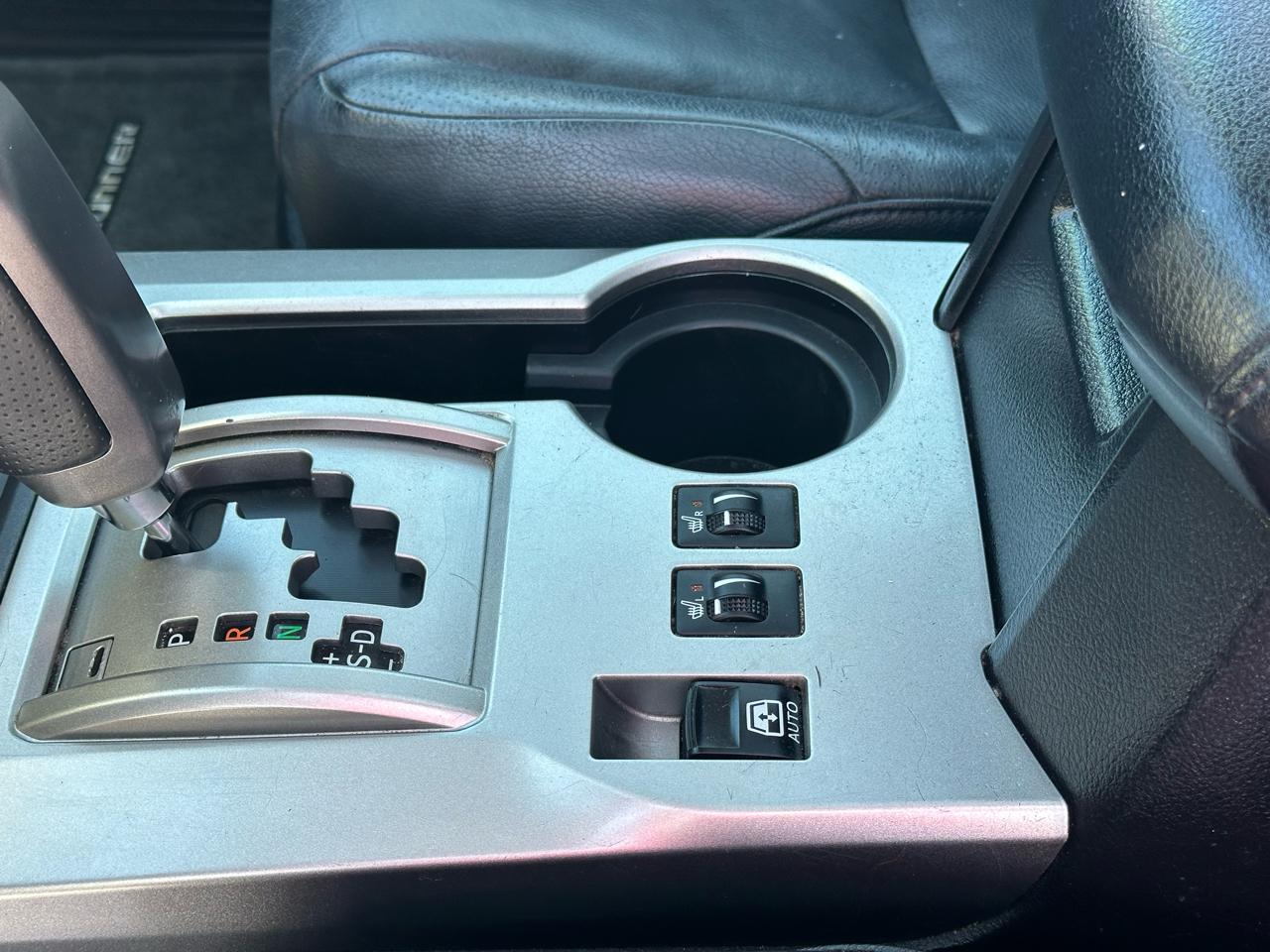 Toyota 4Runner 4WD 4dr V6 Limited (Natl) 2011