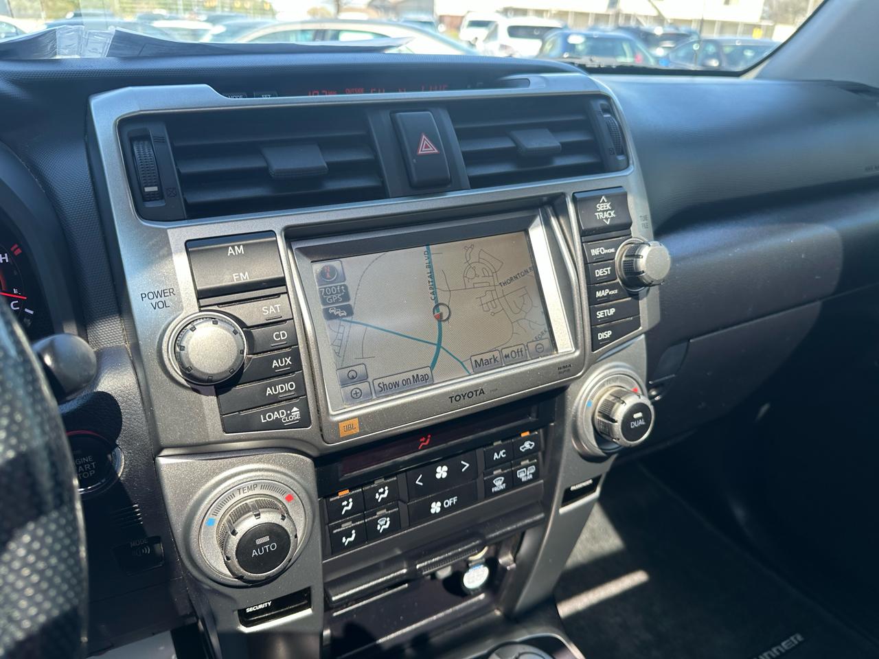 Toyota 4Runner 4WD 4dr V6 Limited (Natl) 2011