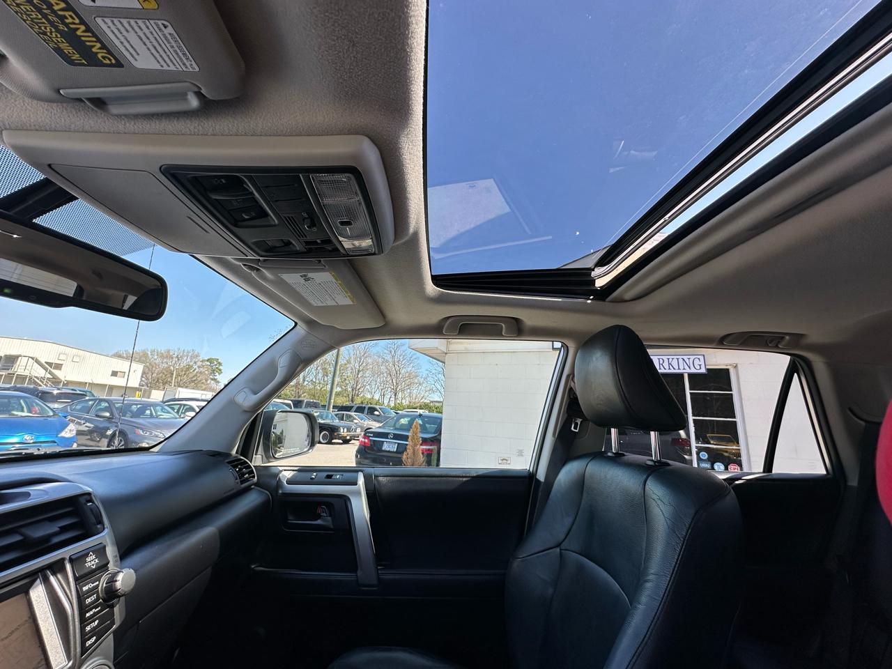 Toyota 4Runner 4WD 4dr V6 Limited (Natl) 2011