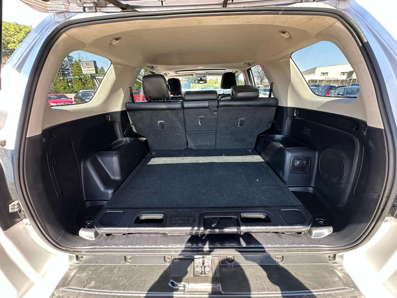 Toyota 4Runner 4WD 4dr V6 Limited (Natl) 2011