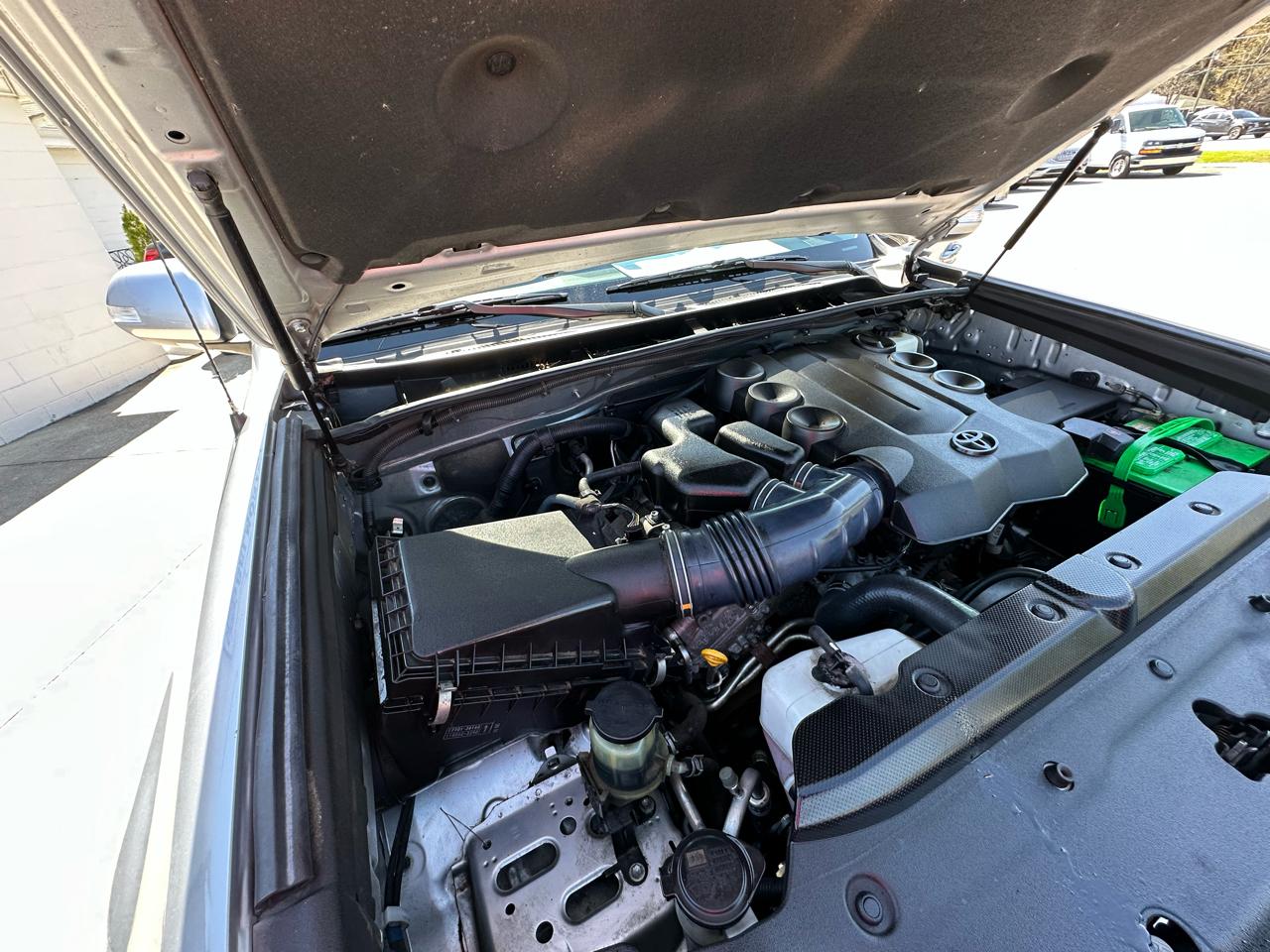 Toyota 4Runner 4WD 4dr V6 Limited (Natl) 2011