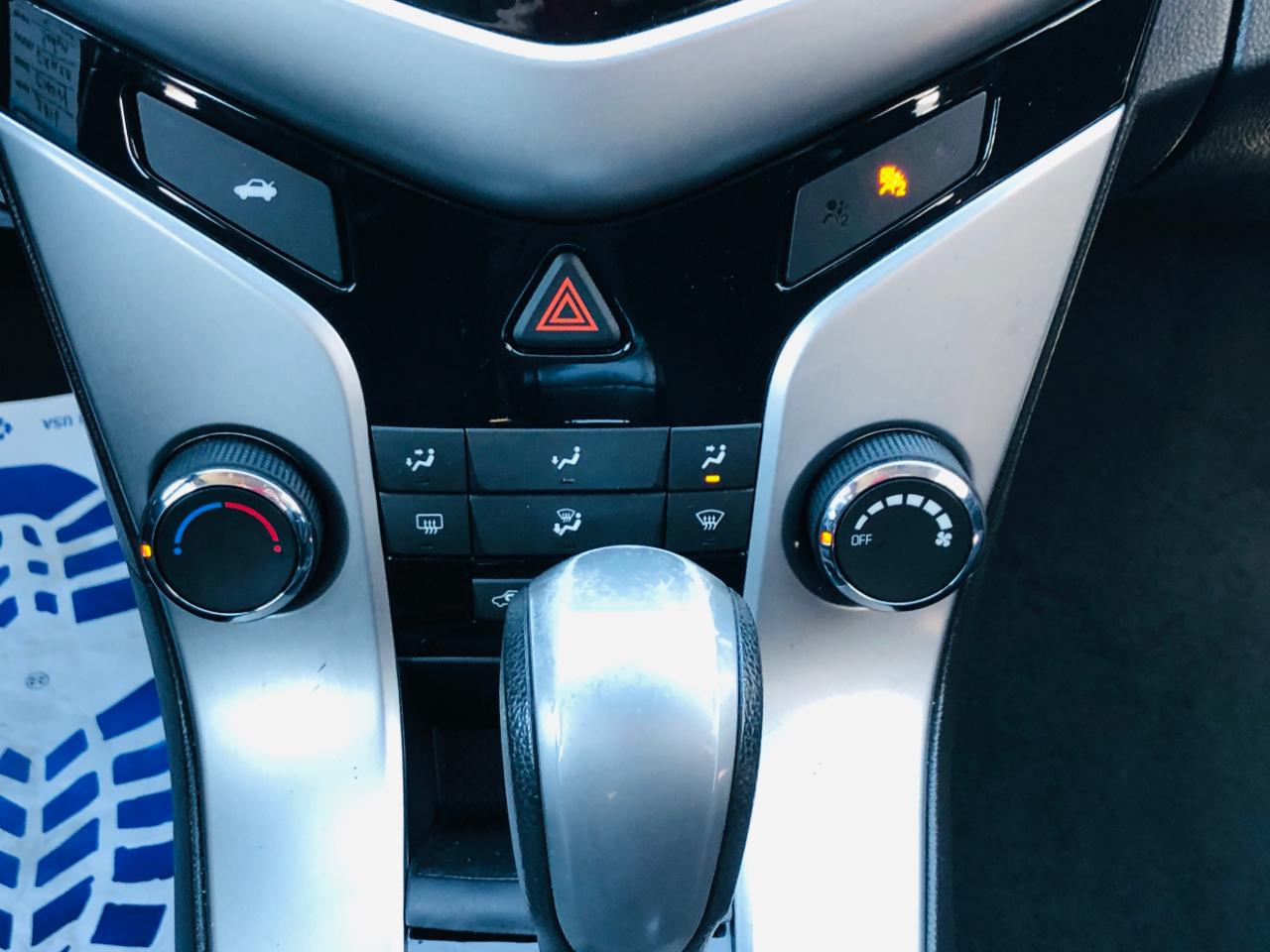 Chevrolet Cruze Limited 4dr Sdn Auto LT w/1LT 2016