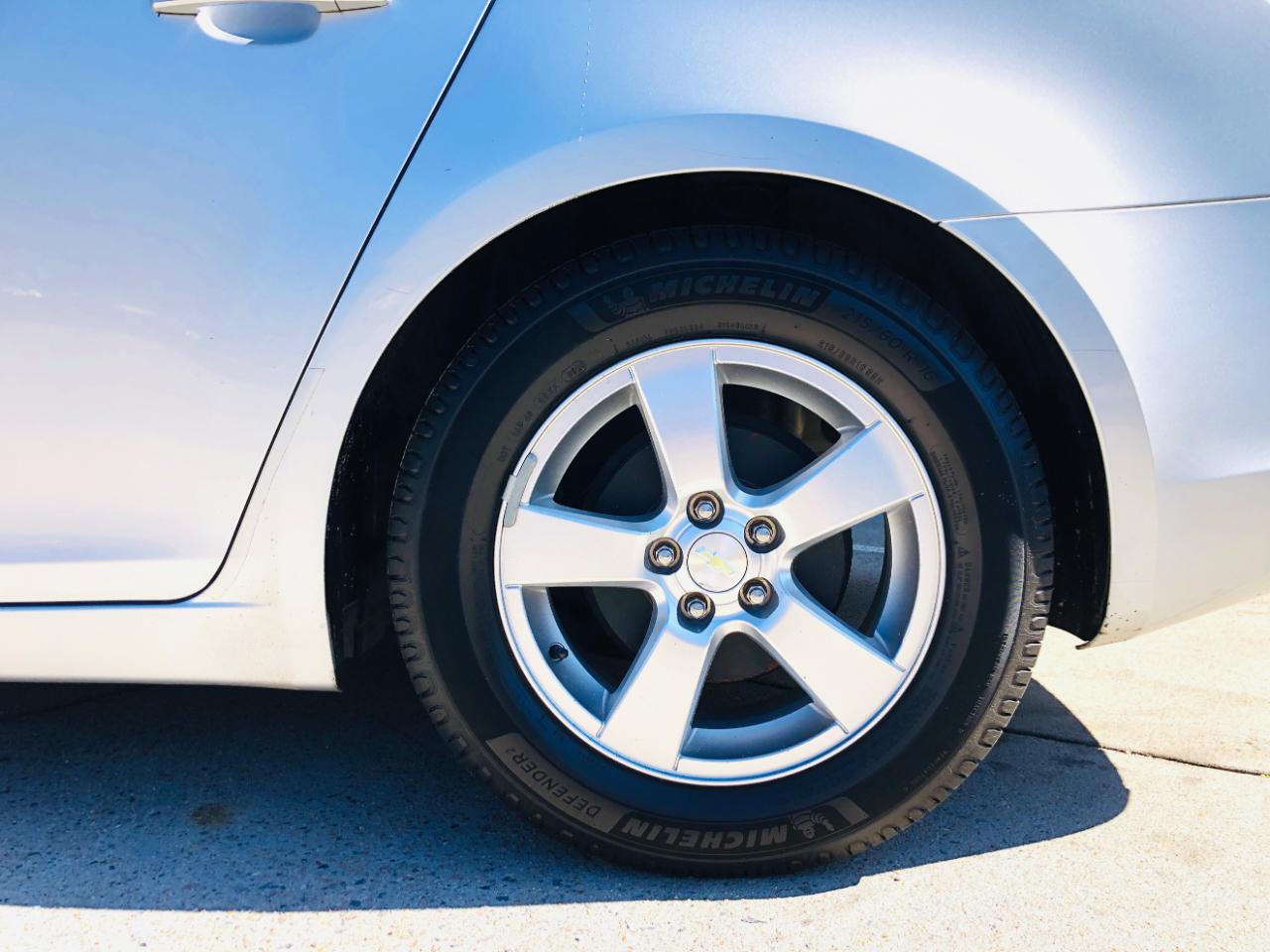 Chevrolet Cruze Limited 4dr Sdn Auto LT w/1LT 2016