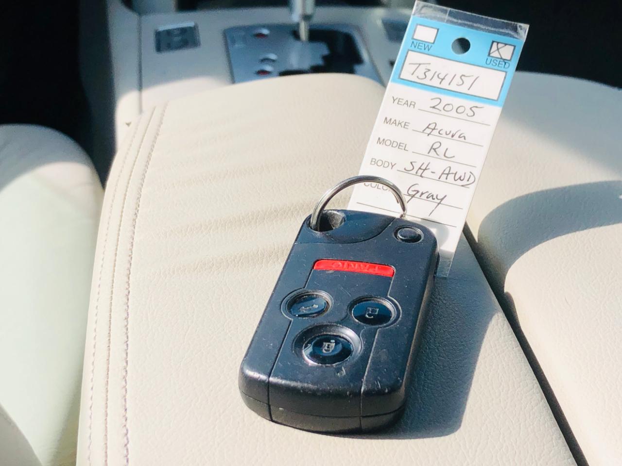 Acura RL 4dr Sdn AT (Natl) 2005