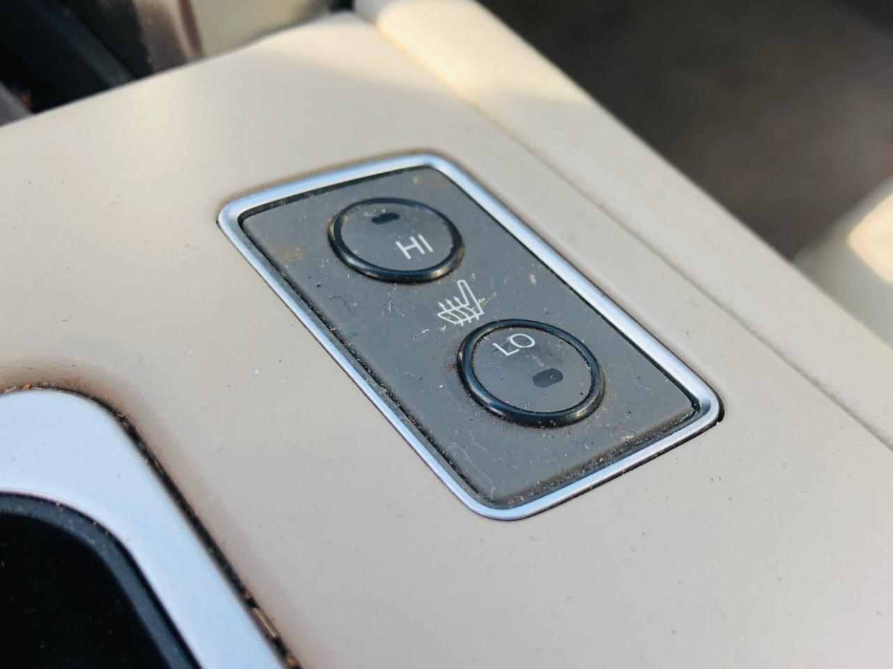Acura RL 4dr Sdn AT (Natl) 2005