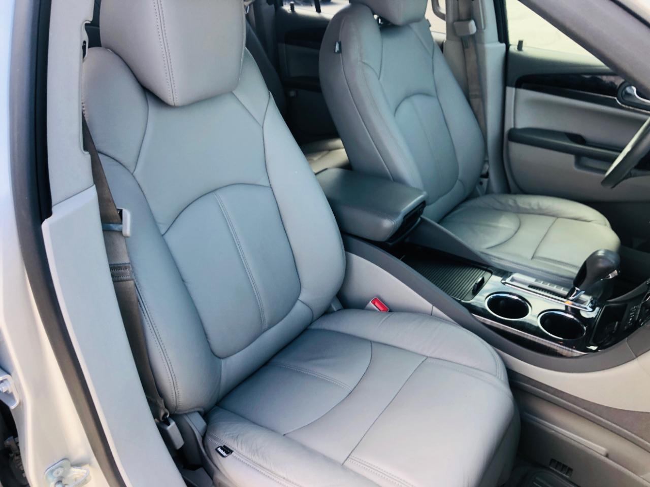 Buick Enclave FWD 4dr Convenience 2017