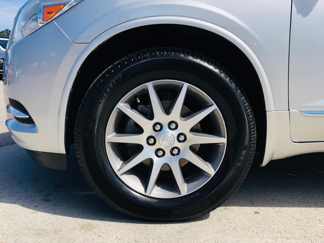 Buick Enclave FWD 4dr Convenience 2017