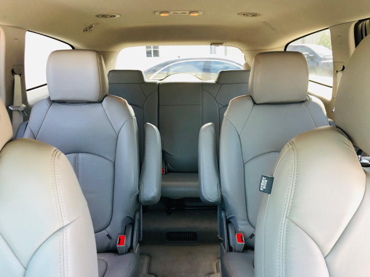 Buick Enclave FWD 4dr Convenience 2017