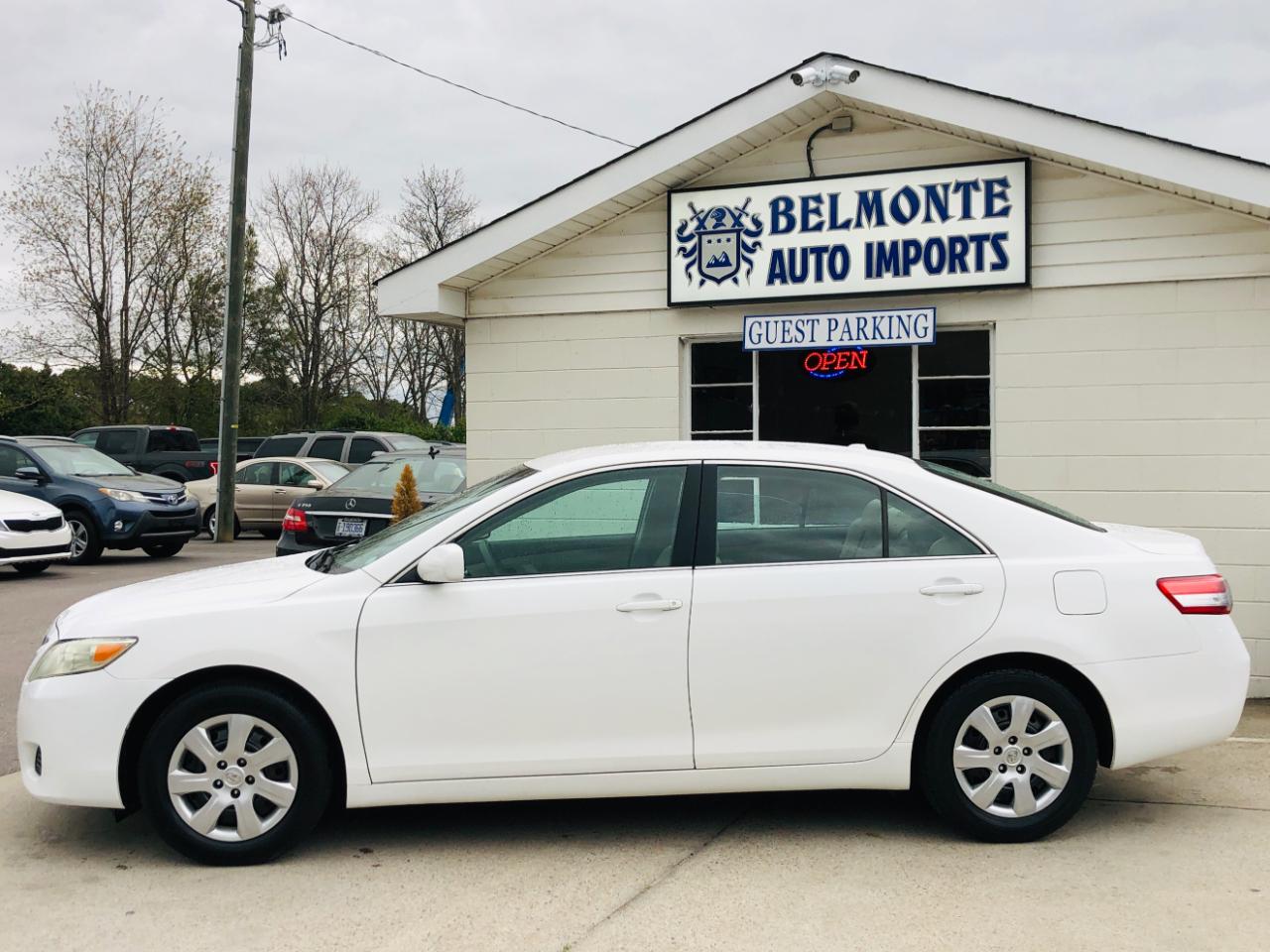 Toyota Camry 4dr Sdn I4 Man LE (Natl) 2011