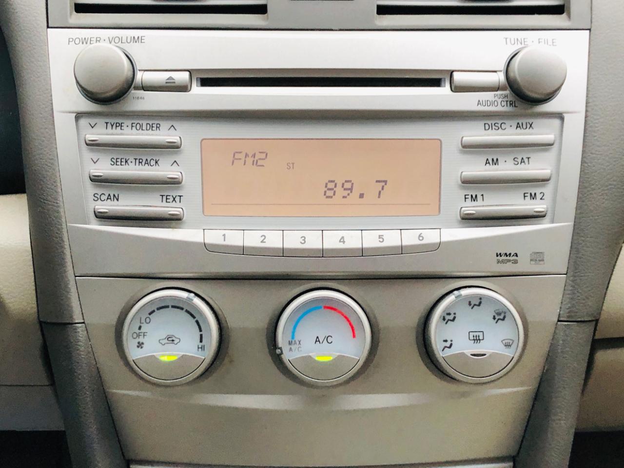 Toyota Camry 4dr Sdn I4 Man LE (Natl) 2011