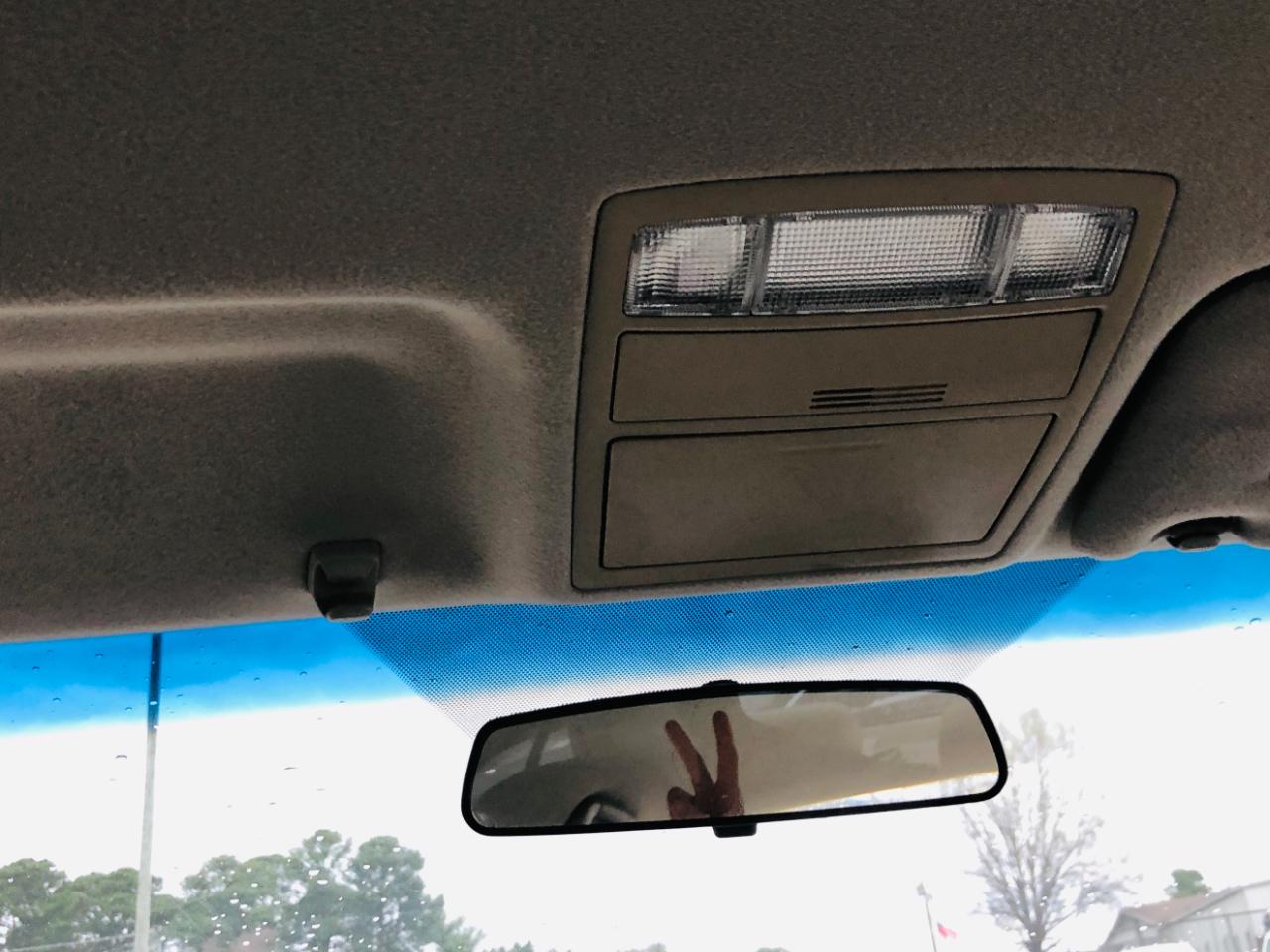 Toyota Camry 4dr Sdn I4 Man LE (Natl) 2011